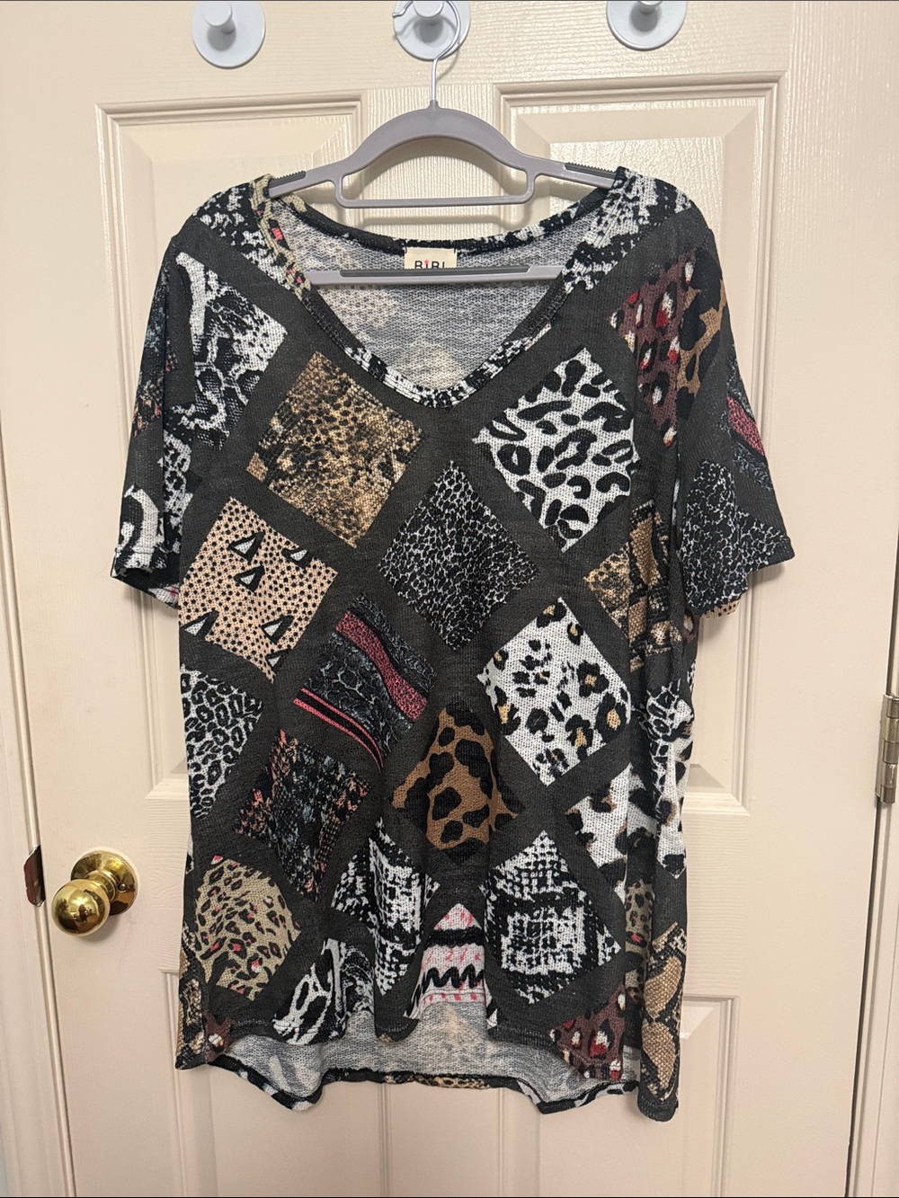BiBi Patchwork Animal Print V-Neck Tee in Charcoal, Tan, White and Pink